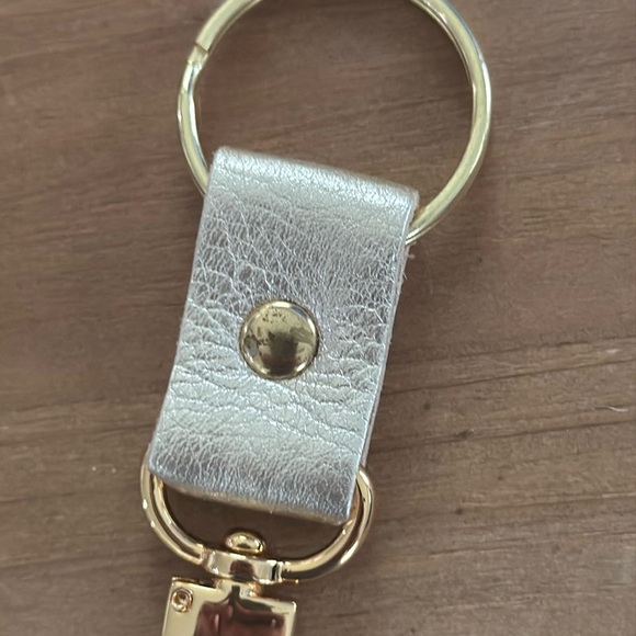 BEAUDIN Cowhide Gold Leather Keychain with Gold Hardware - Picture 5 of 5